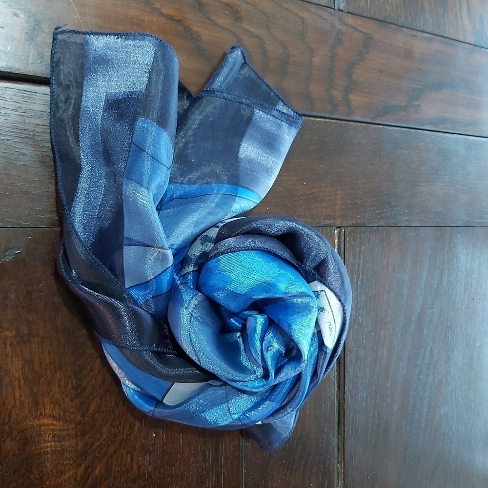 New Beautiful scarf//B4A